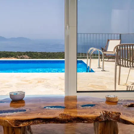 Dioni Villa *